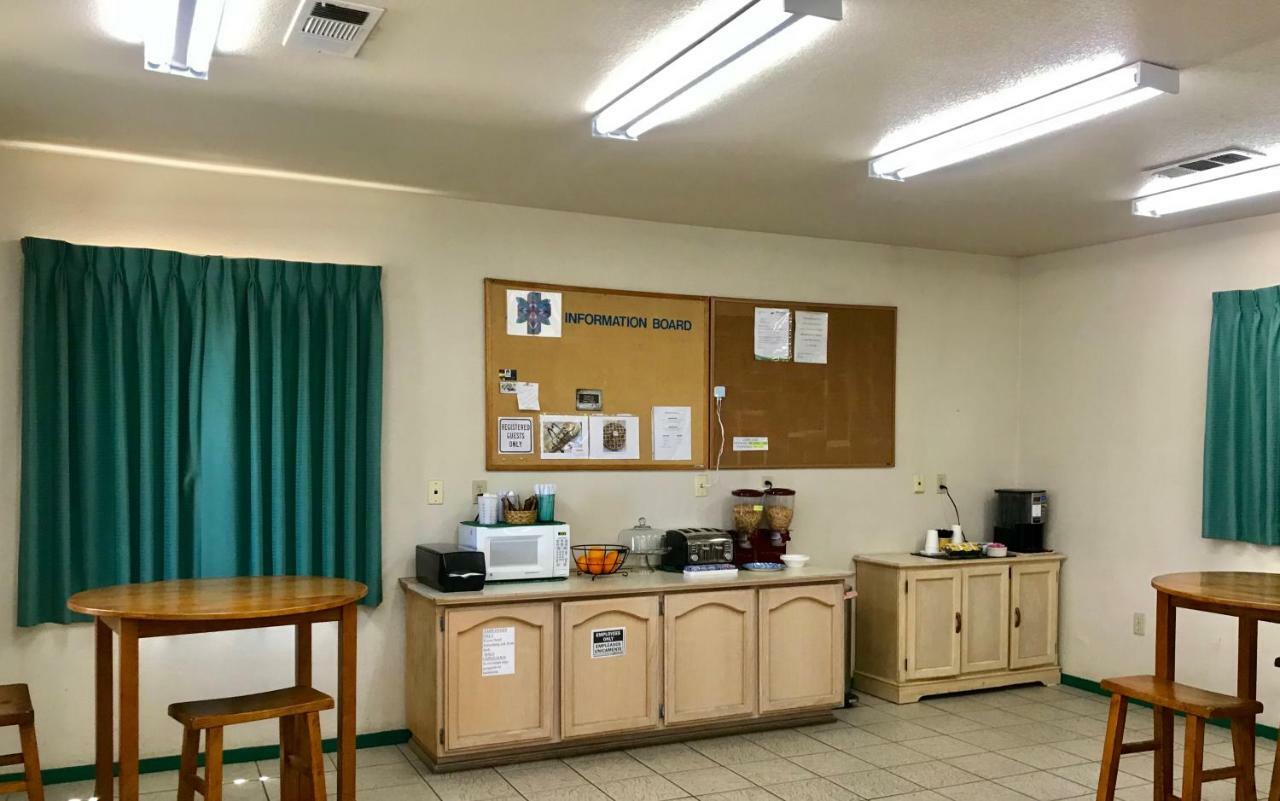 日出酒店 特洛克 外观 照片